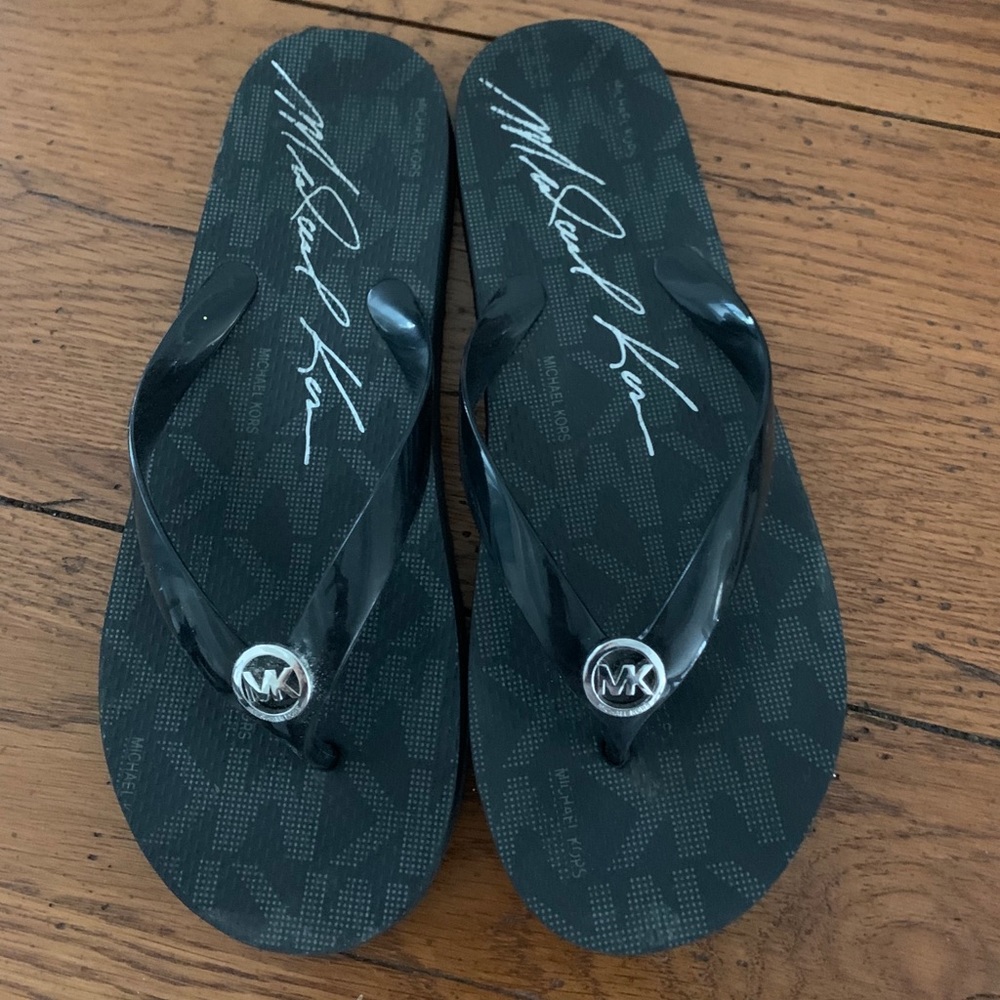 MK black flips
